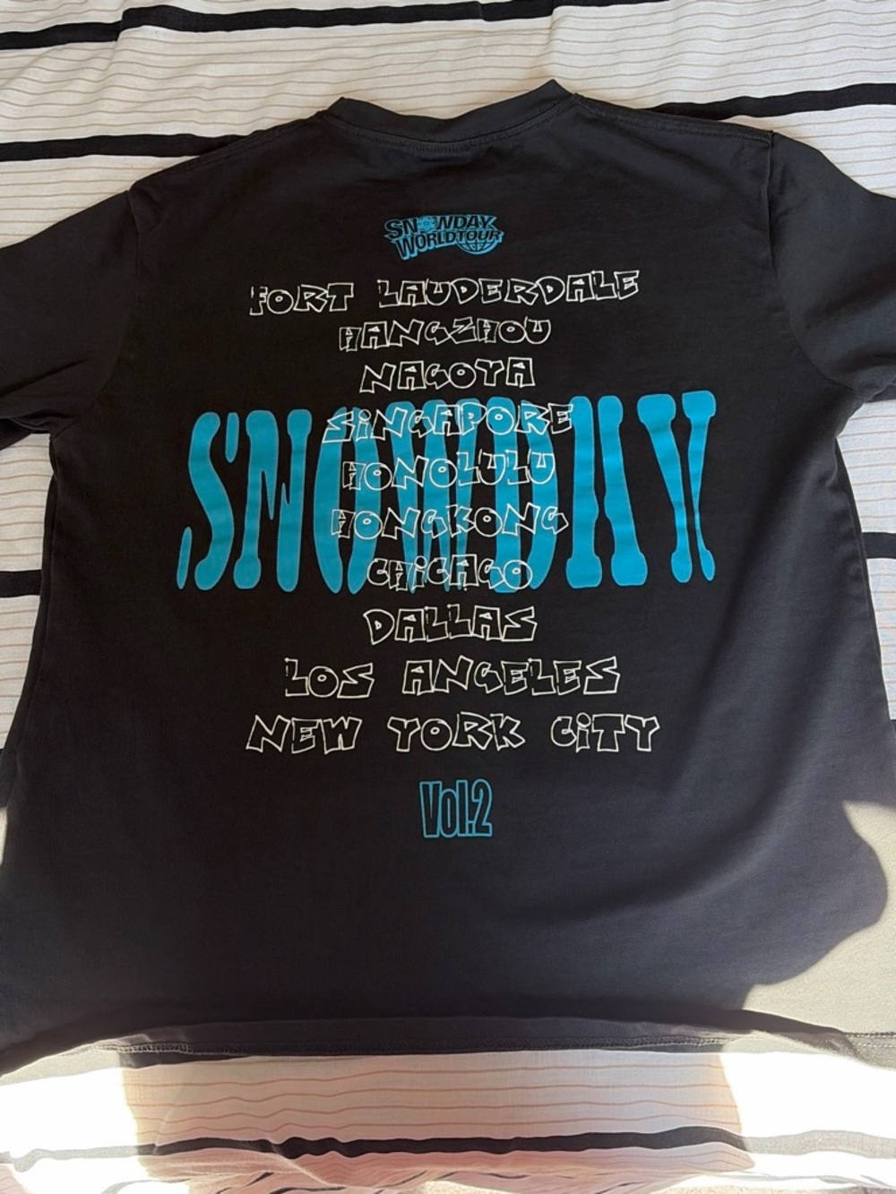 Black Short-Sleeve SNOWDAY WORLDTOUR VOL.2 Graphic Tour Tee with Blue Print